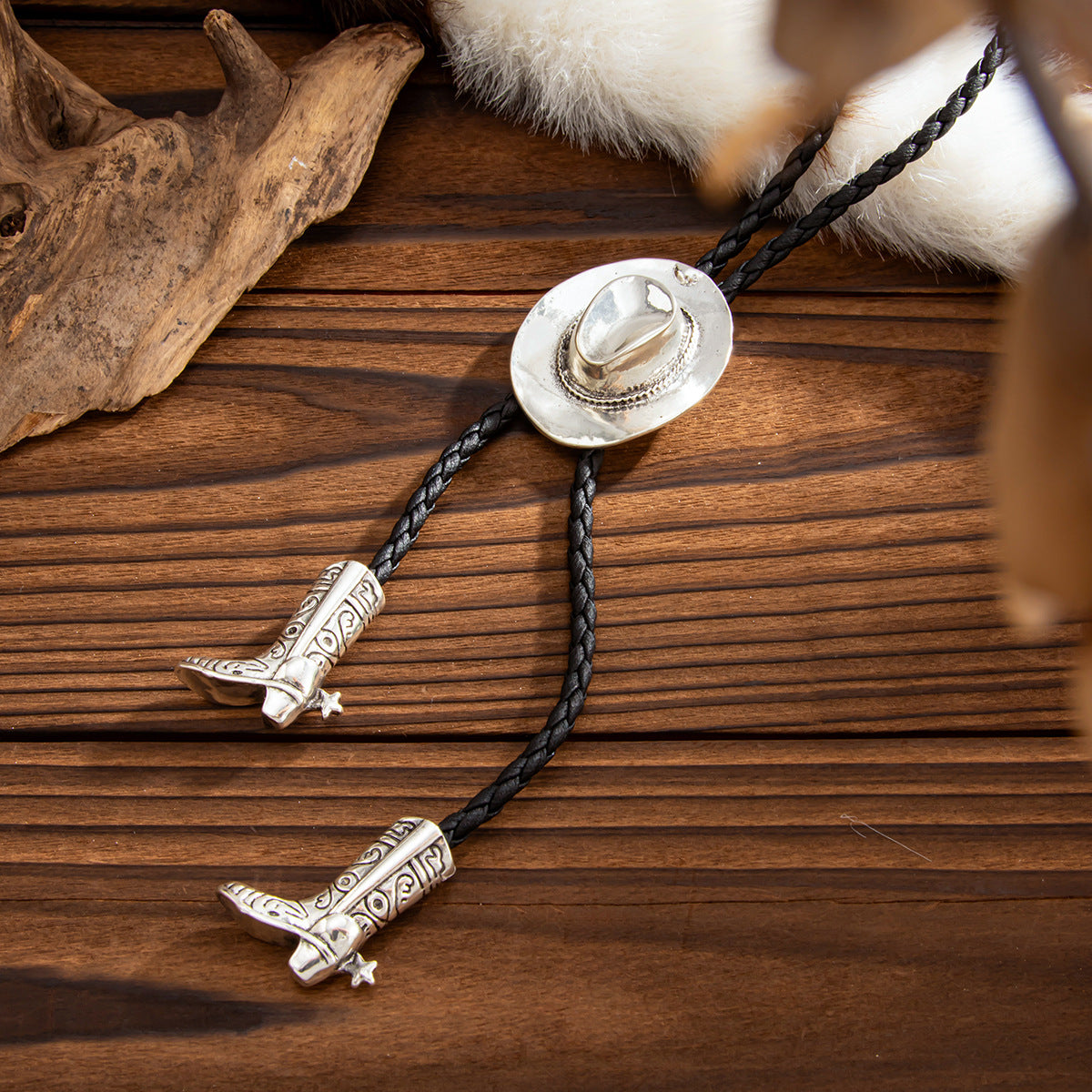 Collana da donna bohémien vintage in stile western con ciondolo geometrico e nappe, catena in lega