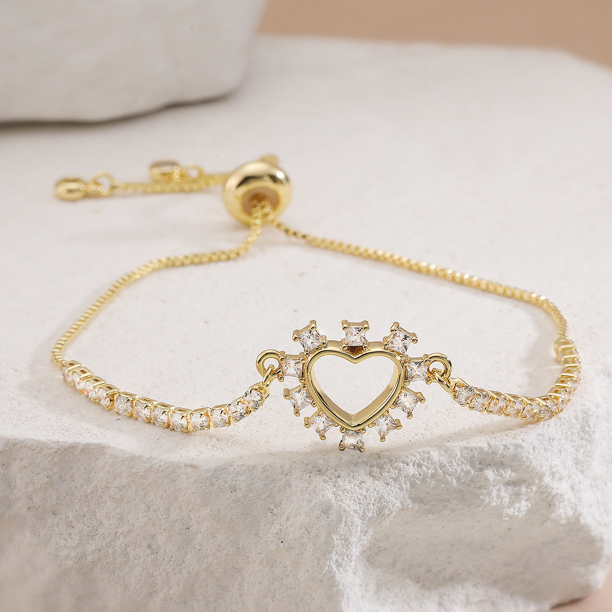 Minimalist Luxury 18K Gold Plated Brass Geometric Heart Cubic Zirconia Inlay Adjustable Cord Bracelet for Women