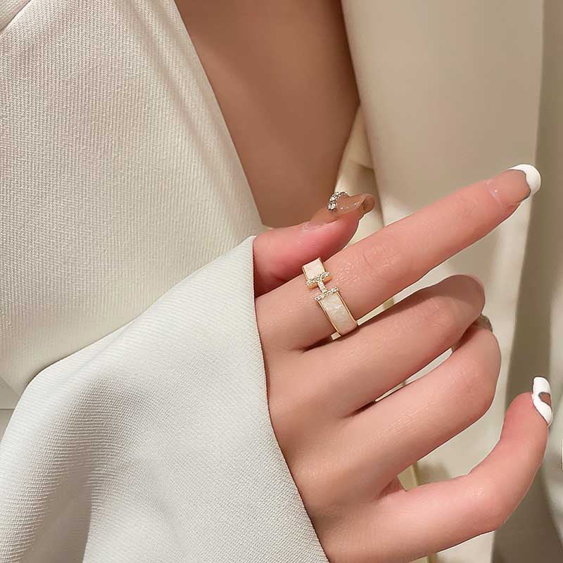 Minimalist Letter H Adjustable Finger Ring for Women Made of Titanium Steel with 18K Gold Plating