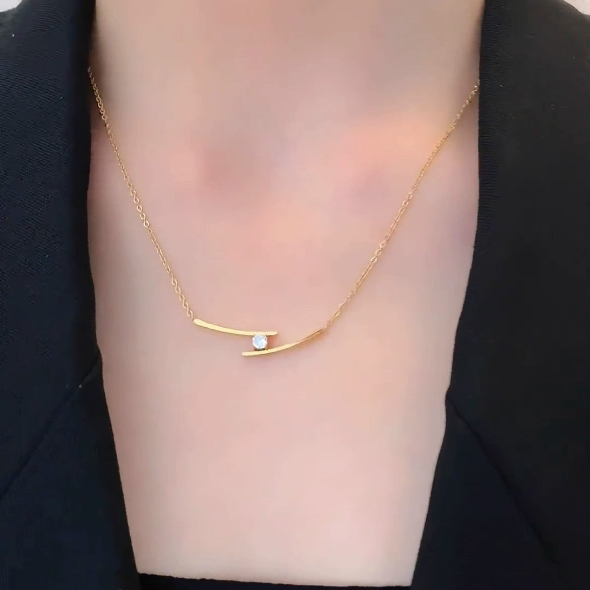 Minimalist Animal-Shaped Titanium Steel Plated Necklace with Rhinestone Accents for Women Clavicle Chain
