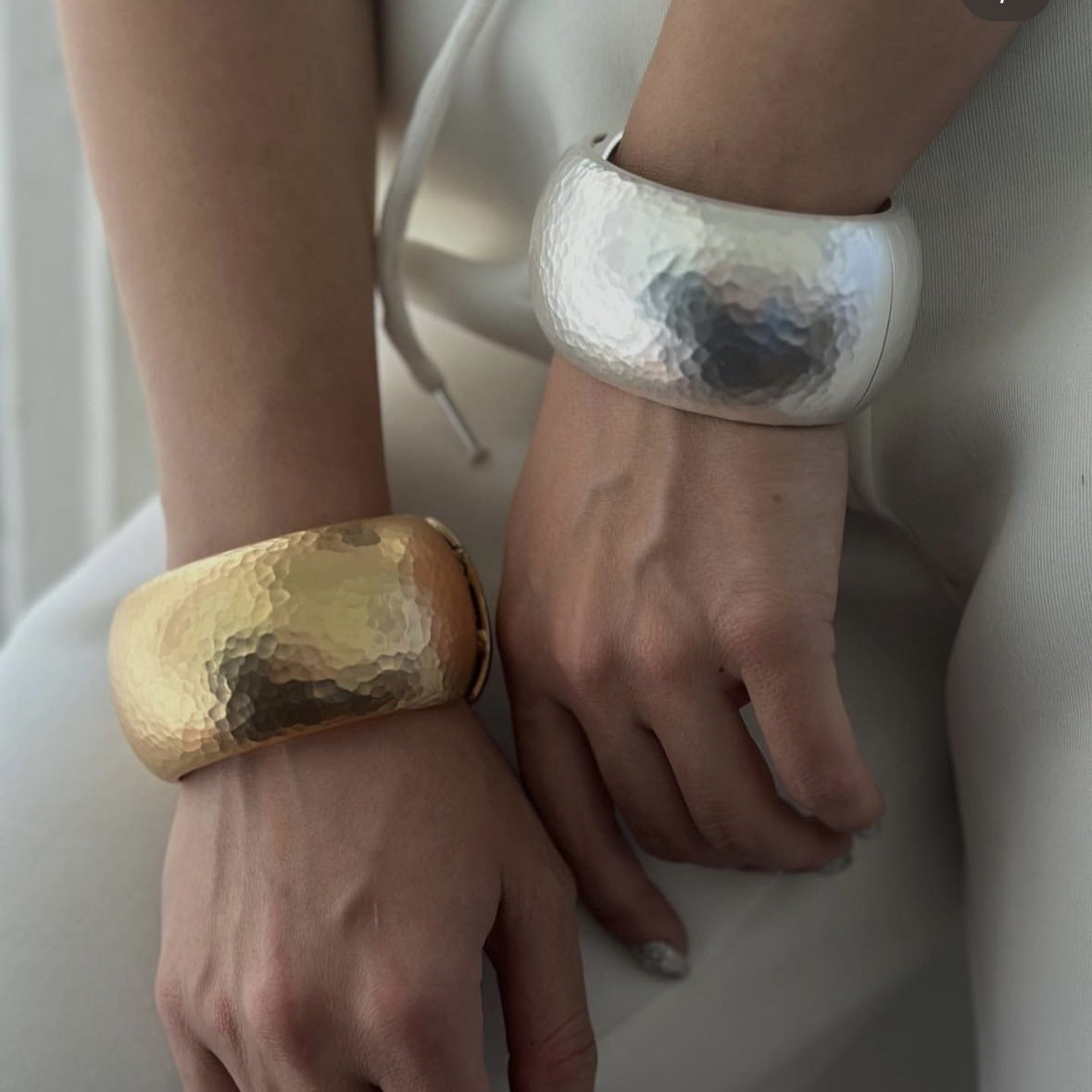Bracciale da donna placcato in metallo con forme geometriche alla moda