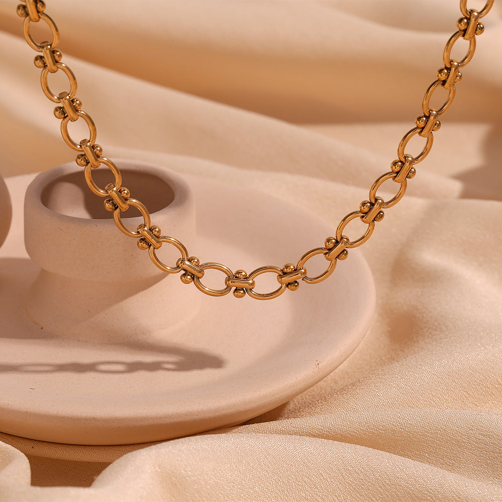 Minimalist Oval Floral Pendant Necklace for Women in Stainless Steel with 18K Gold Plating