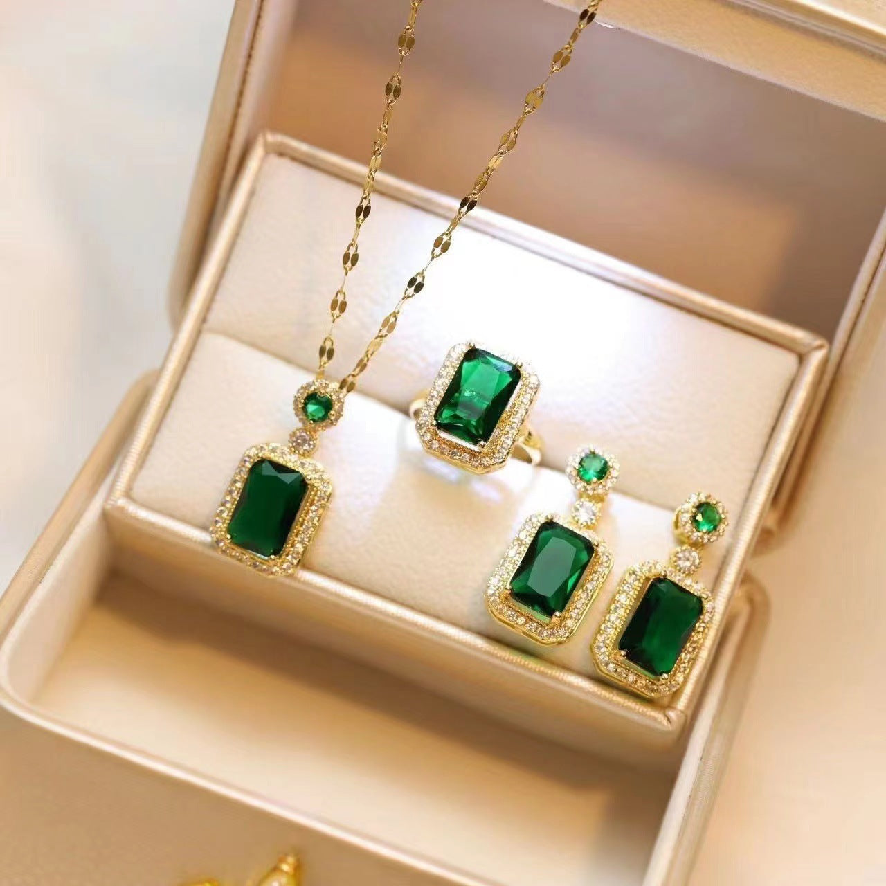 Set di collane da donna minimaliste geometriche in acciaio al titanio con catena a serpente e zirconi micro-pavé