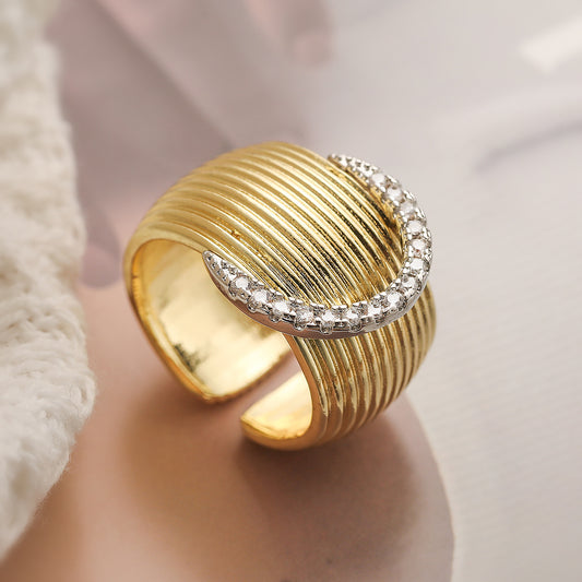 Anello Fascia Larga Geometrico in Vero Oro Placcato Rame Lusso Minimalista da Donna con Zirconi Micro-Pavé e Design a Forma Irregolare