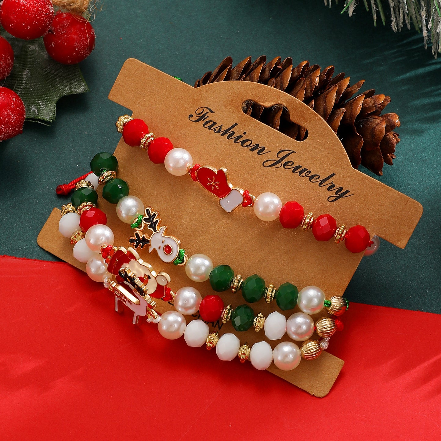 Set di Bracciali Personalizzati a Tema Natalizio con Ciondoli a Forma di Fiocco di Neve, Babbo Natale, Renna e Albero per Donna