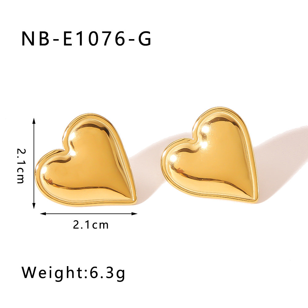 Orecchini da donna minimalisti a forma di cuore in acciaio inossidabile placcato oro 18 carati