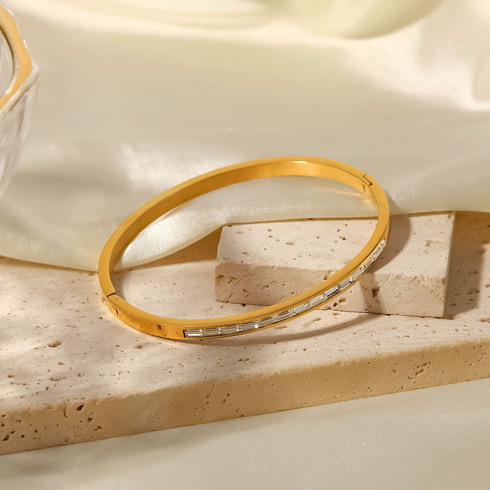 Minimalist Geometric Stainless Steel Bracelet for Women with 18K Gold Plating and White Square Zircon Inlay