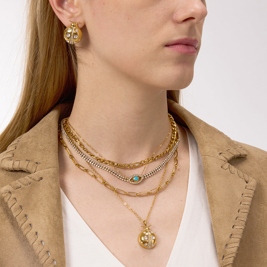 Parure di Collana e Orecchini in Acciaio al Titanio a Forma di Insetto alla Moda, con Finitura Elettrodeposita, per Donna
