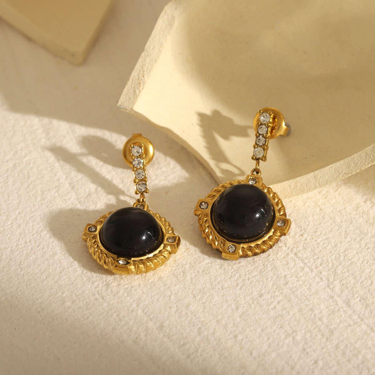Orecchini a perno con ossidiana nera geometrica stile retrò francese placcati oro 18K su acciaio inossidabile per donna