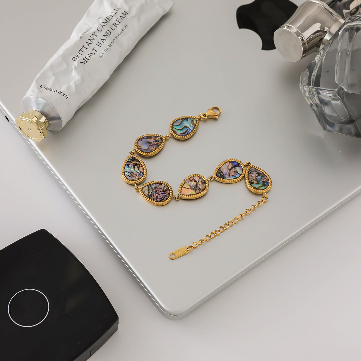 Bracciale di lusso geometrico in acciaio inossidabile placcato oro 18 carati con conchiglia di abalone da donna