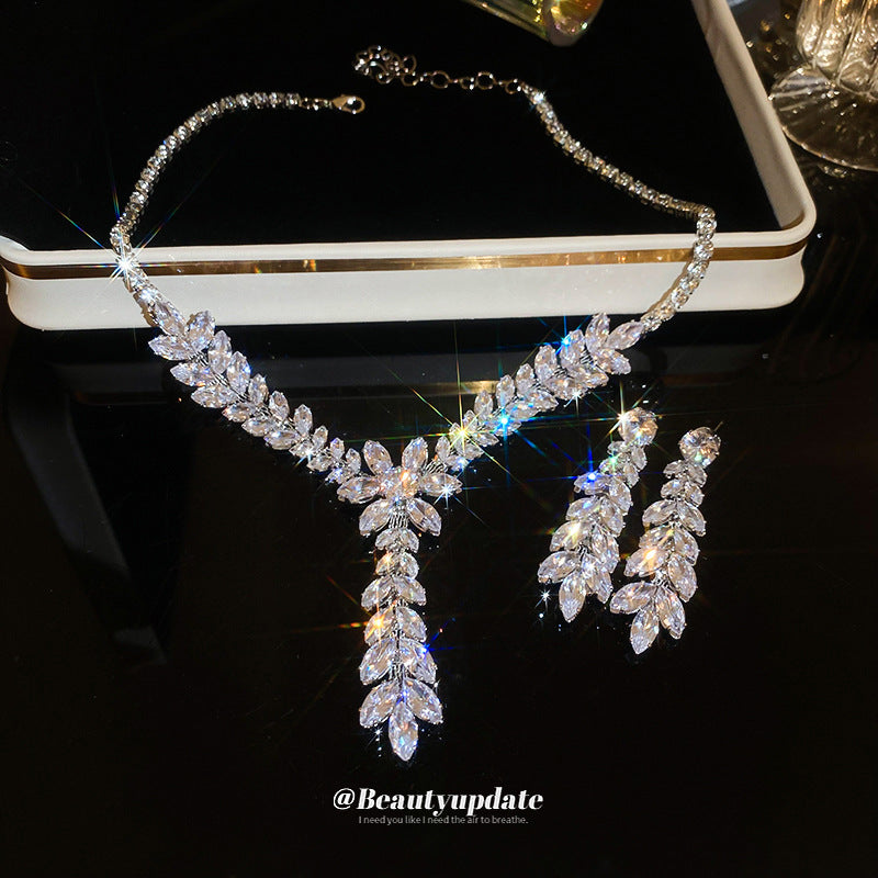 Elegante conjunto de collar con dije de espiga de circonita con aretes de borla para mujer, cadena de clavícula a la moda, joyería de lujo