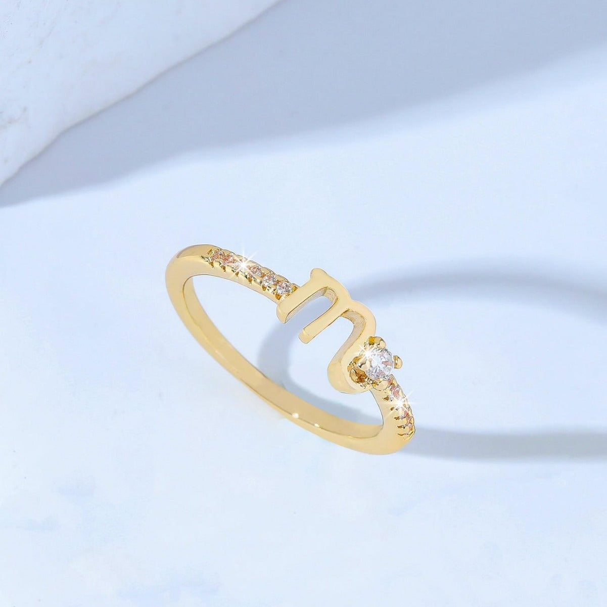 Anillo de cobre minimalista geométrico en forma de U para mujer con incrustaciones de circonitas, banda abierta ajustable