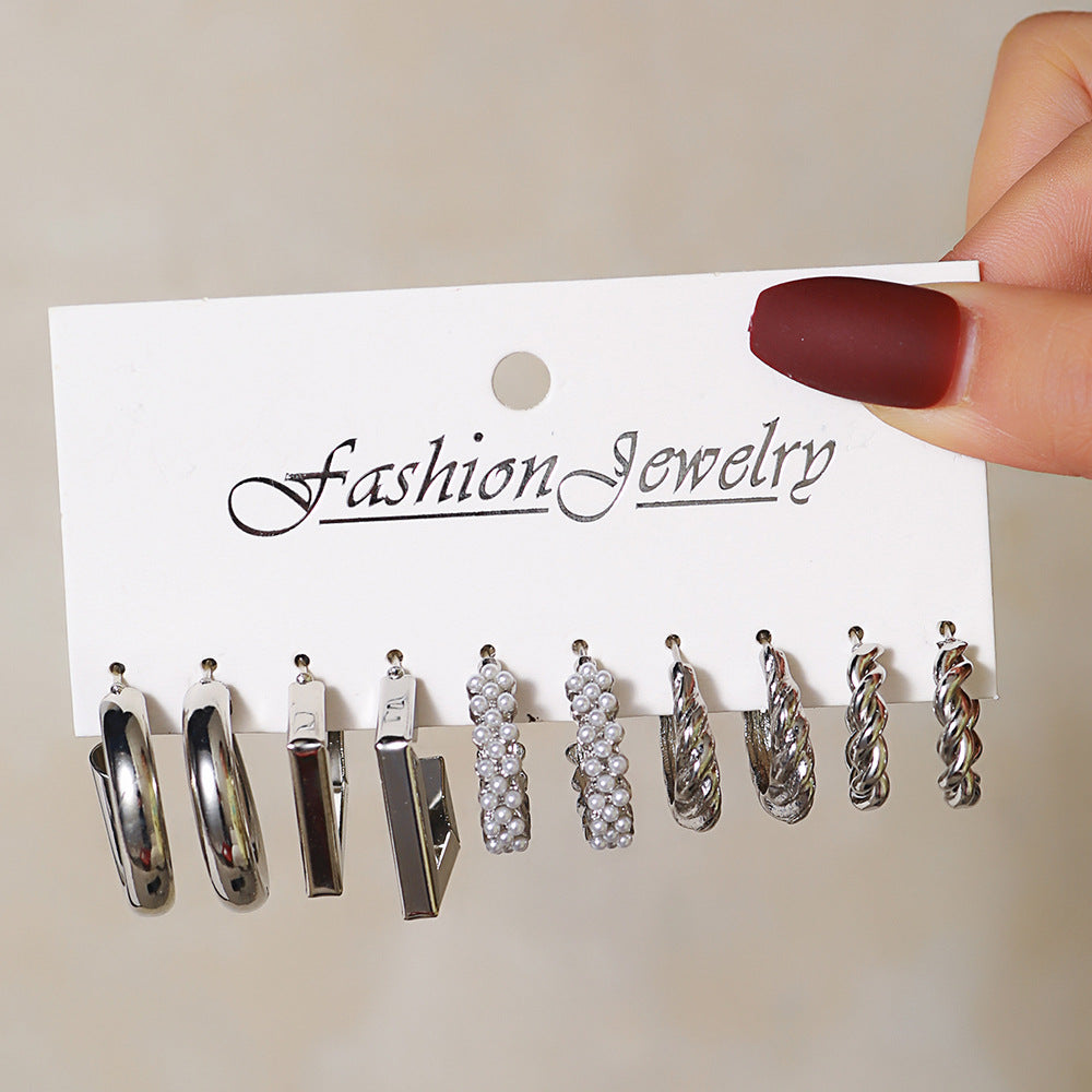 Vintage Geometric Round Plated Stainless Steel C-Shape Hoop Earrings for Women