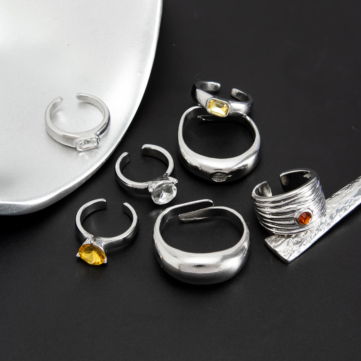 Geometric Alloy Inlaid Rhinestone Wide Band Toe Ring for Women