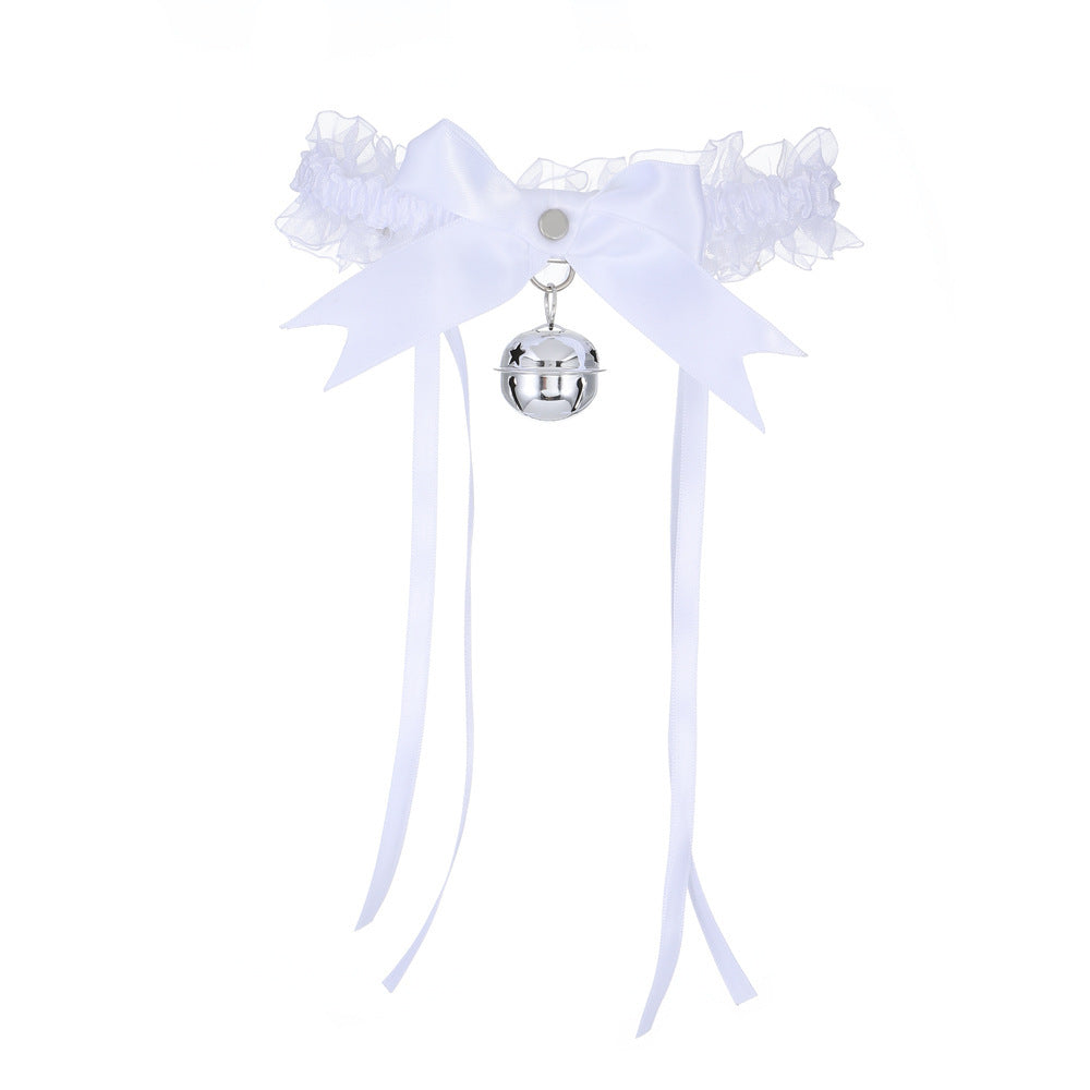 Collana girocollo Gothic Lolita con fascia in velluto, accenti floreali e geometrici, ciondolo in lega per donna