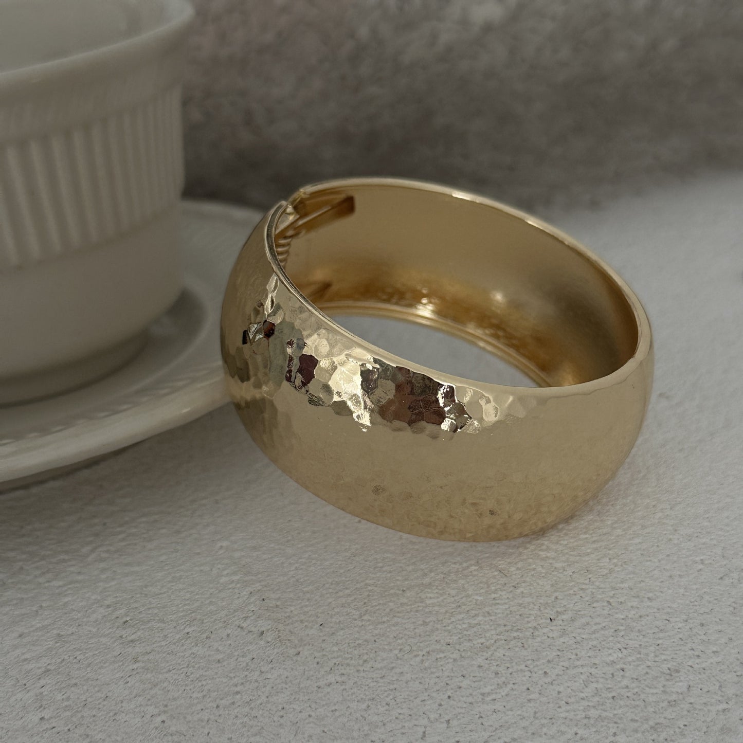 Luxury Casual Solid Color Plated Alloy Bracelet