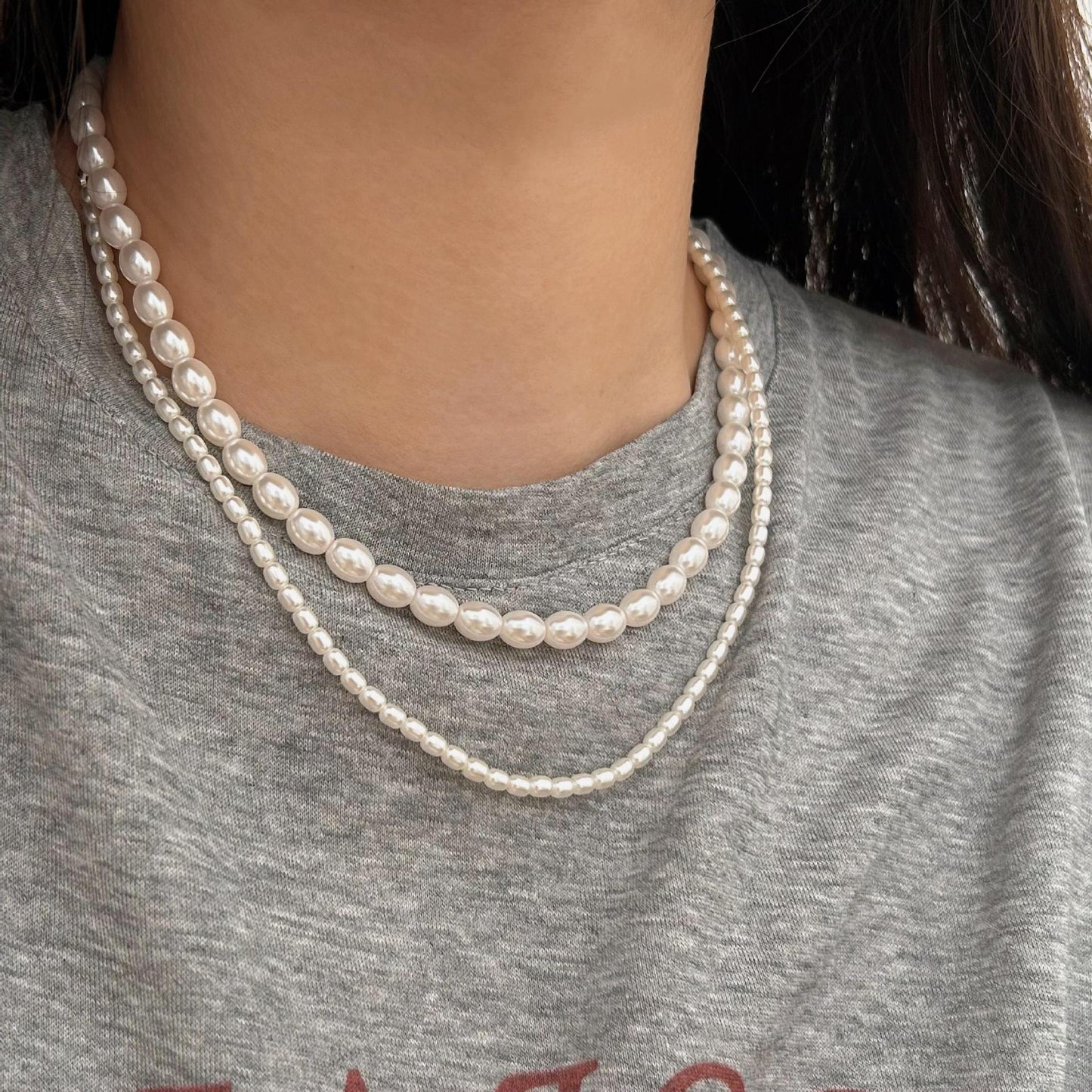 Collana Pendente Geometrica Minimalista in Argento Sterling 925 con Intarsio di Strass e Catena a Croce