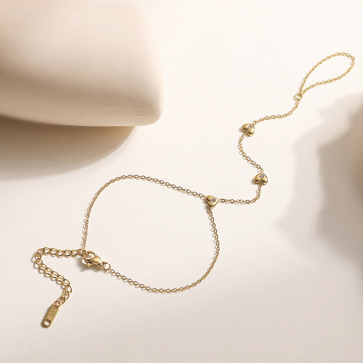 Fashion 18K Gold Plated Heart Cubic Zirconia Stainless Steel Hand Chain for Women