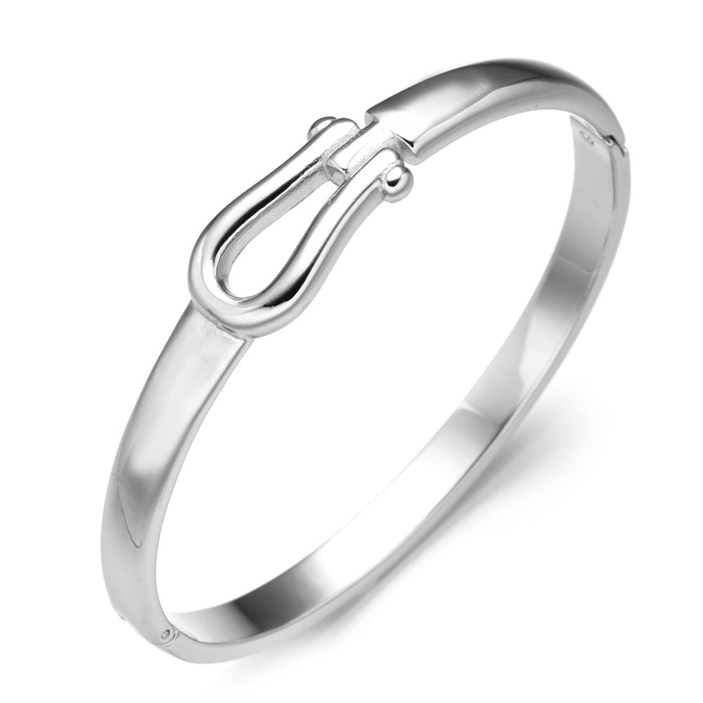 Bracciale Minimalista a Ferro di Cavallo a U in Acciaio al Titanio con Galvanizzazione Sottovuoto e Finitura Liscia Lucida