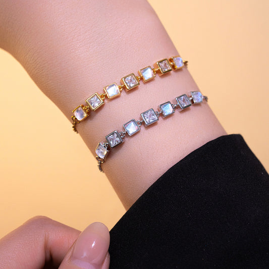 Bracciale da donna di lusso geometrico quadrato con occhio di gatto e zirconi, in acciaio al titanio con intarsi di strass e placcatura anti-ossidazione