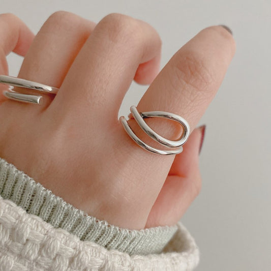 Anello aperto curvo in argento sterling 925 lucido geometrico minimalista