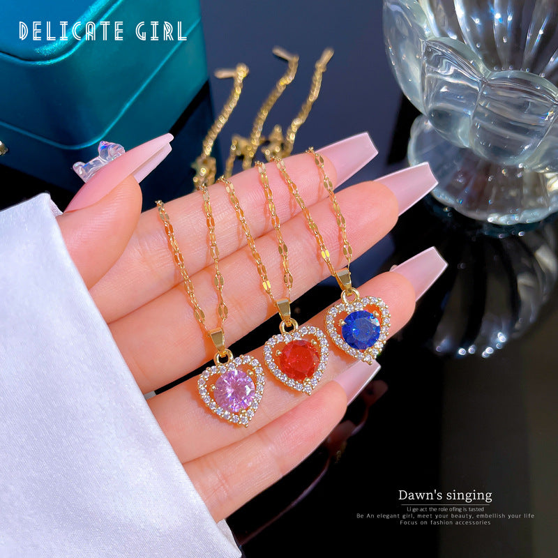 Collana Pendente Geometrica a Cuore in Acciaio al Titanio Fresca e Lussuosa da Donna