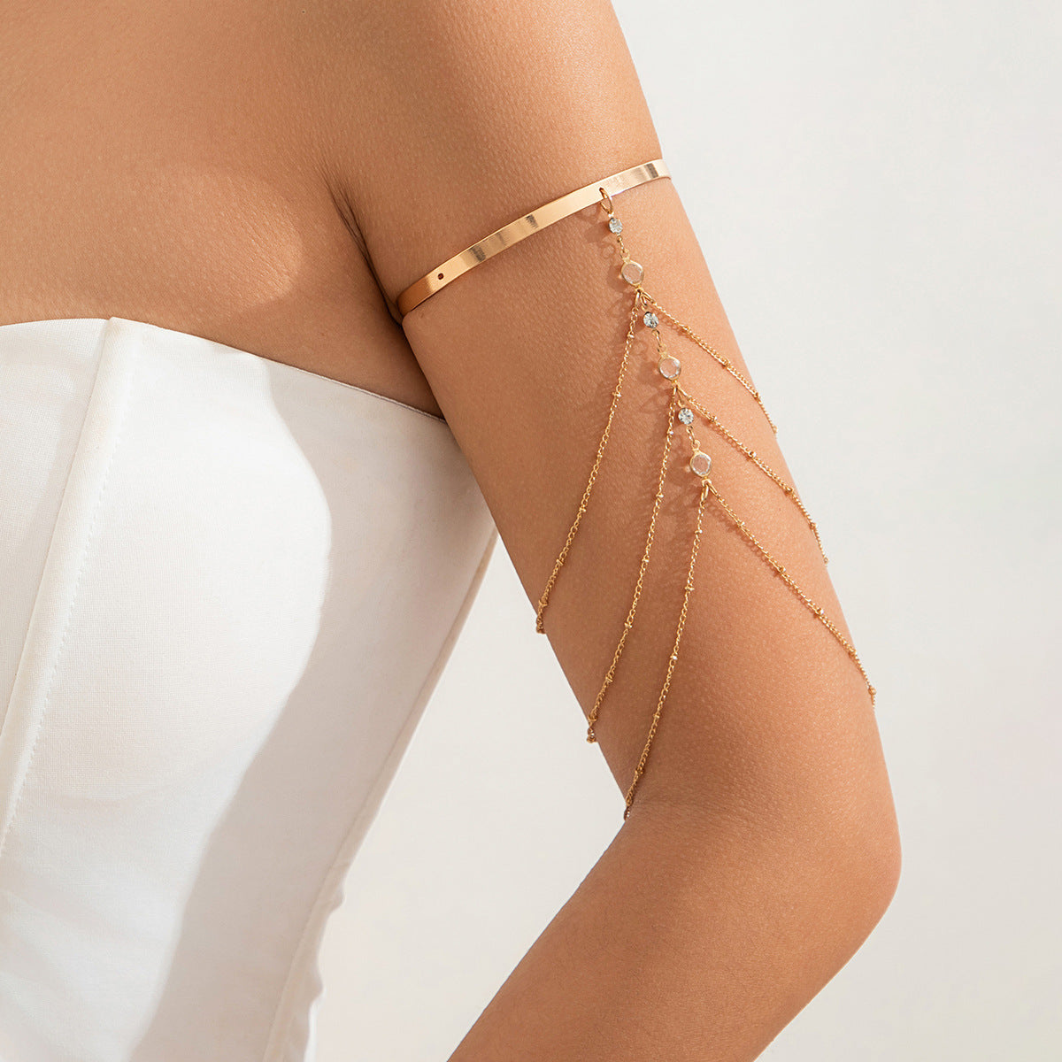 Minimalist Butterfly Pendant Arm Chain for Women with Plated Metal U-Shaped Link Design