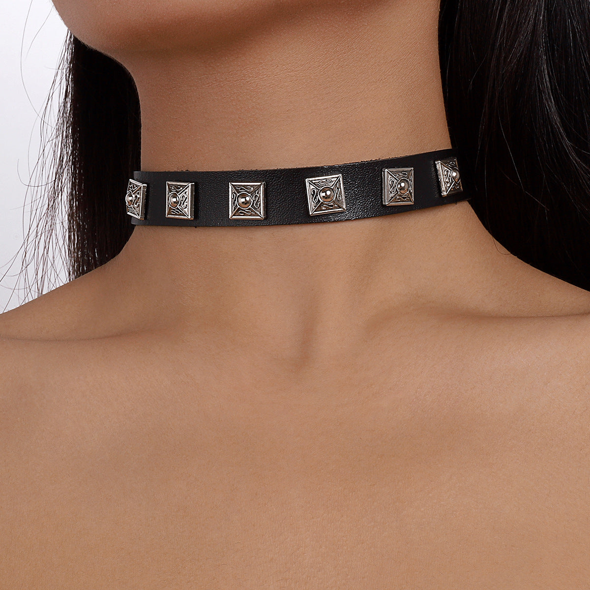 Gothic Punk Adjustable Choker Necklace with Heart and Star Pendant in PU Leather and Alloy Metal