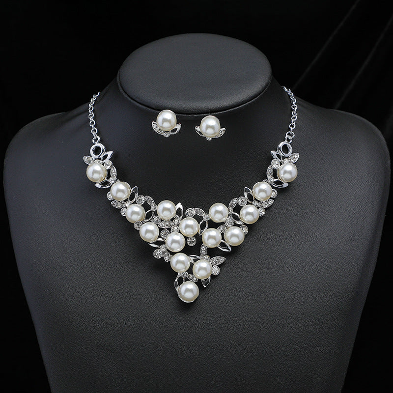 Sweet Minimalist Pearl Necklace and Earrings Set for Women with Alloy Pendant, Plated Finish, O-Chain, Floral and Leaf Motifs