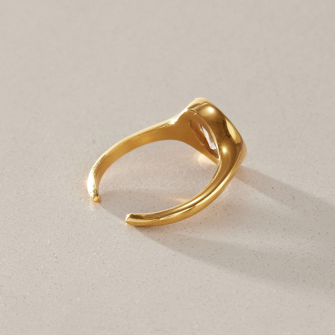 Elegant Teardrop Oval Cubic Zirconia PVD Gold Plated Titanium Steel Ring for Women