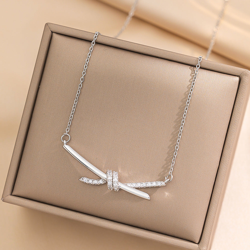 Minimalist Geometric Knot Pendant Necklace for Women in Titanium Steel with Gold Plating and O-Chain Design