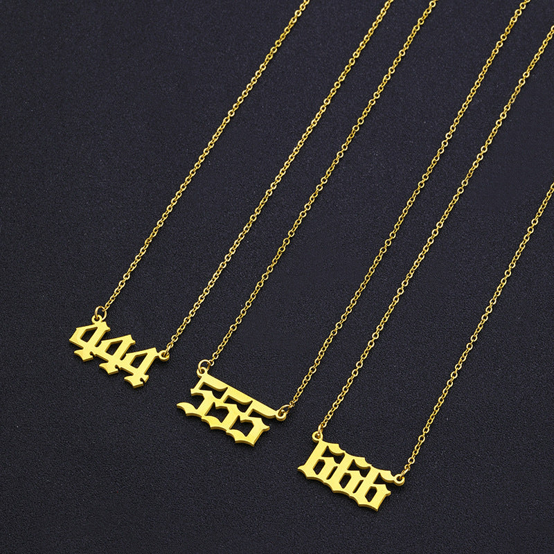 Collana con Ciondolo Numero Fortunato alla Moda per Donna in Acciaio Inossidabile e Acciaio al Titanio con Finitura Placcata Stile Catena Snake Design Numerico Minimalista