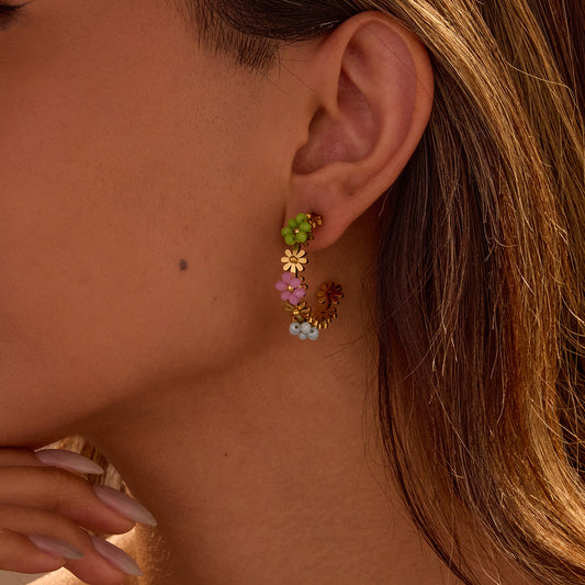 Fashionable Daisies-Shaped Stainless Steel Earrings with Plating Finish for Women, Elegant Floral Design Hoop Earrings