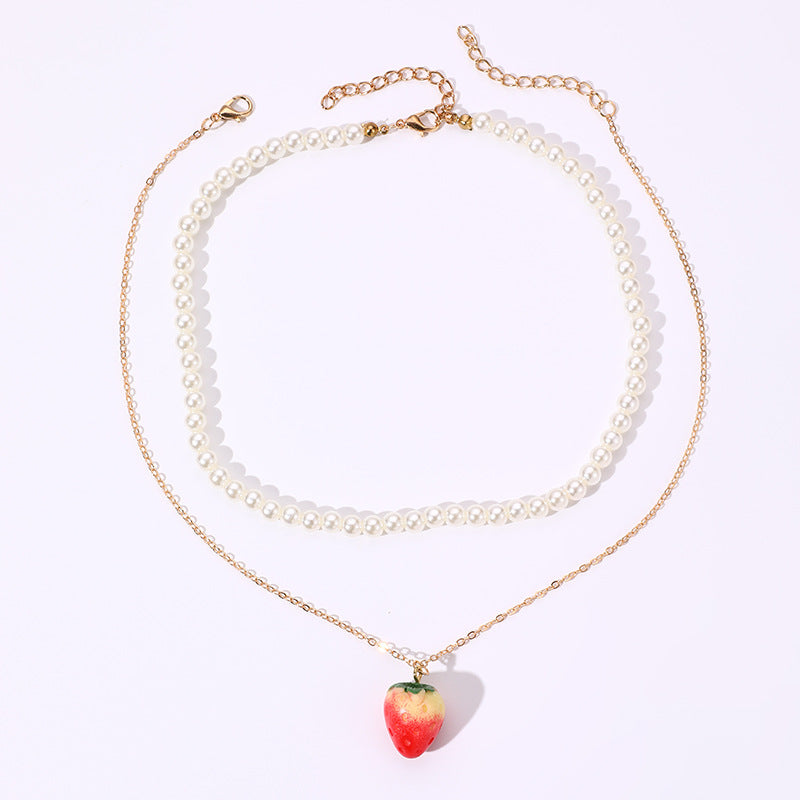 Graziosa collana con ciondolo a fragola per bambine con accenti di perle, set di gioielli per bambini a forma di frutta minimalista