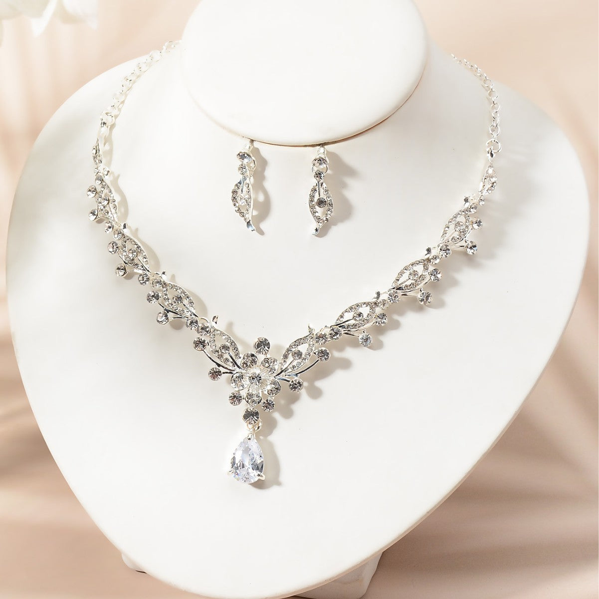 Elegante conjunto de collar y pendientes con incrustaciones de circonita cúbica floral y pedrería para mujer, joyería para fiesta de boda
