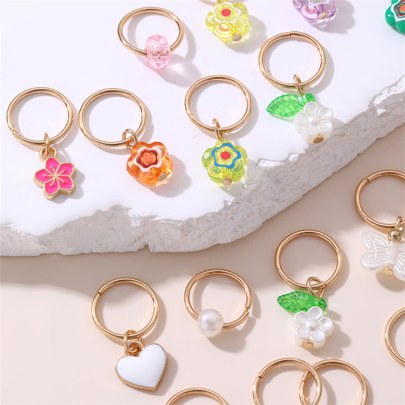 Punk Street Style Geometric Metal Hair Clip for Women with Star Pattern and Electroplated Finish