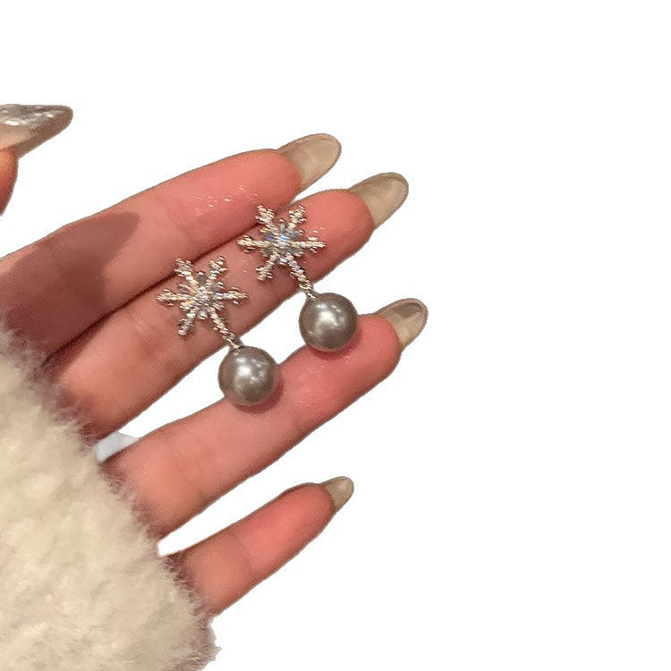 Pendientes Minimalistas de Nieve Geométrica con Perlas y Detalles de Circonita para Mujer, Postes de Acero Inoxidable Galvanizado, Joyería Elegante de Lujo para el Día a Día