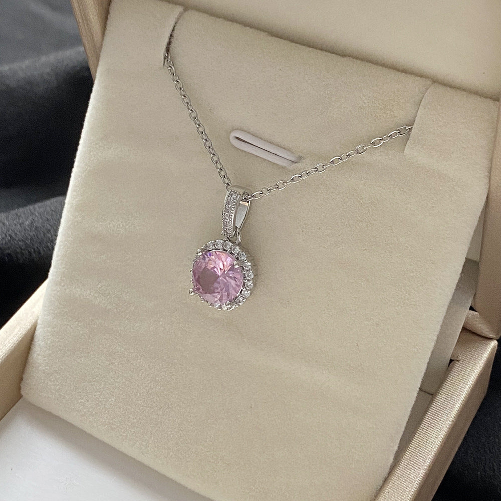Elegante Collana con Ciondolo a Farfalla Floreale in Acciaio al Titanio, Rame Placcato e Zirconia Micro-Incastonata su Catena ad O per Uomo e Donna