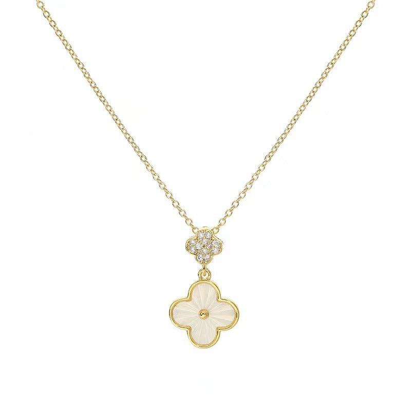 Collar con colgante de trébol minimalista natural de acero titanio chapado en oro para mujer, cadena de clavícula para verano