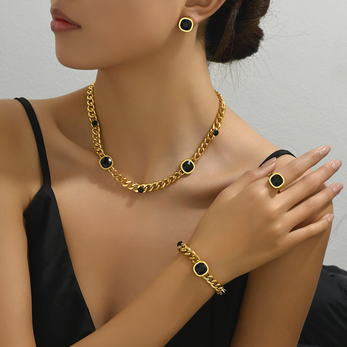 Set di Orecchini Anello Bracciale Rame Geometrico Minimalista di Lusso con Intarsio di Strass e Delicata Collana a Clavicola