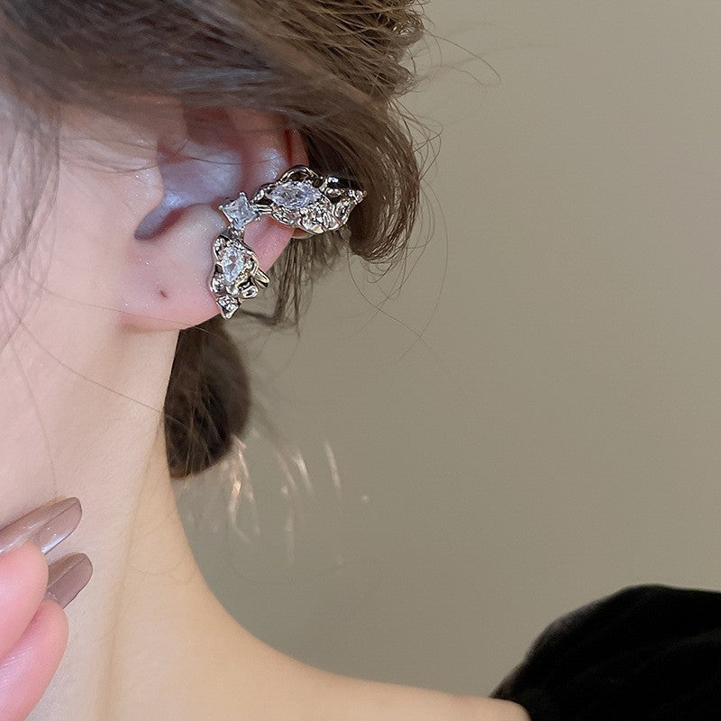 Sparkling Zircon Butterfly Ear Cuffs for Women Minimalist Elegant Ear Bone Clips with Simulated Pearl Accents