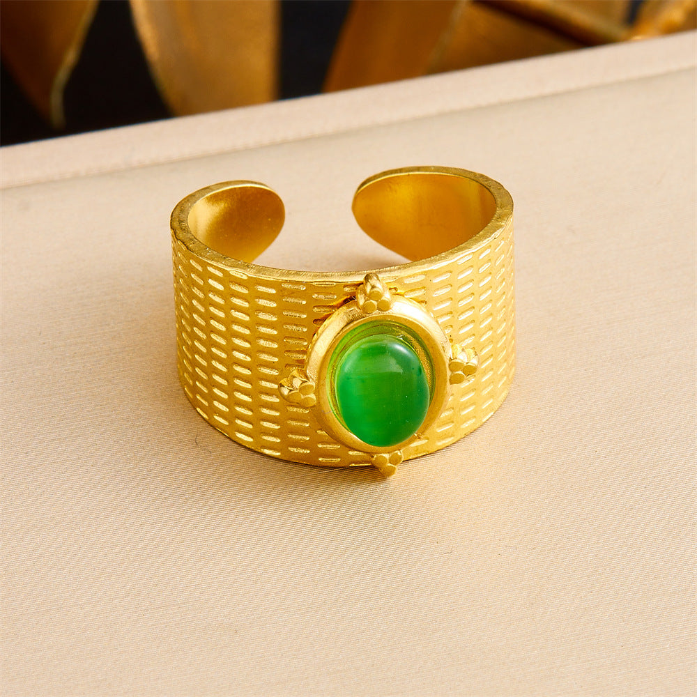 Anillo de acero inoxidable geométrico de estilo vintage con baño de oro de 18 quilates y detalle de corazón asimétrico para mujer