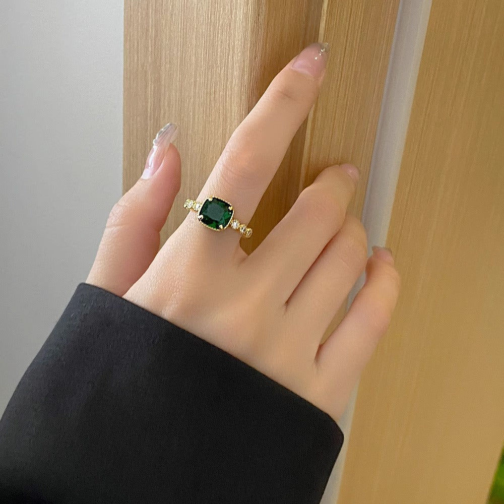 Anello minimalista a forma di lettera in rame con finitura placcata per donne e uomini