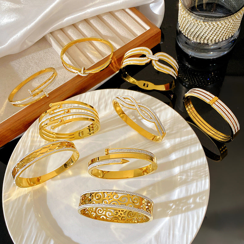 Minimalist Luxury Gold Plated Geometric Roman Number Cubic Zirconia Inlay Stainless Steel Cuff Bracelet for Women