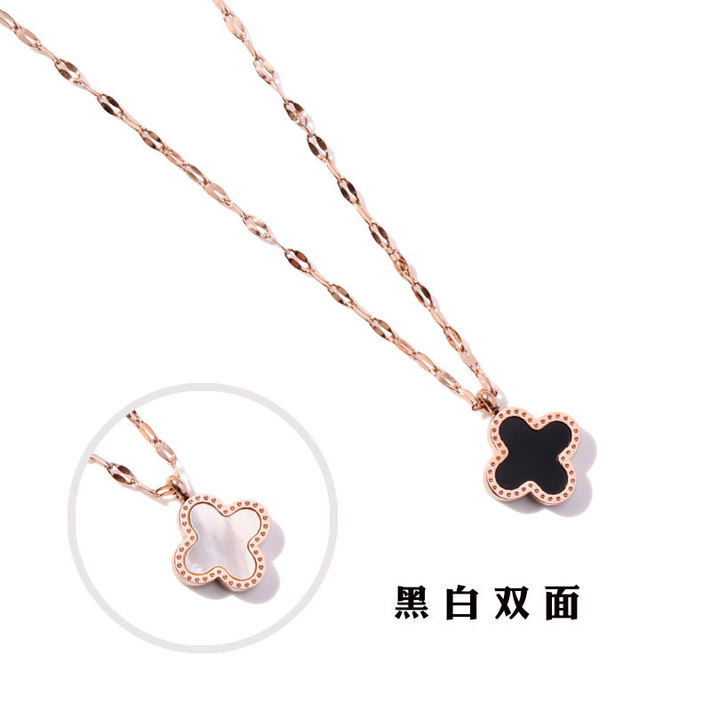 Collana da donna a ciondolo minimalista a quadrifoglio in acciaio al titanio con catena a croce