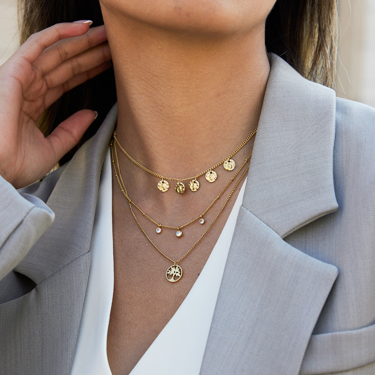 Collar minimalista geométrico de acero de titanio para mujer con acabado chapado y colgante de acero inoxidable