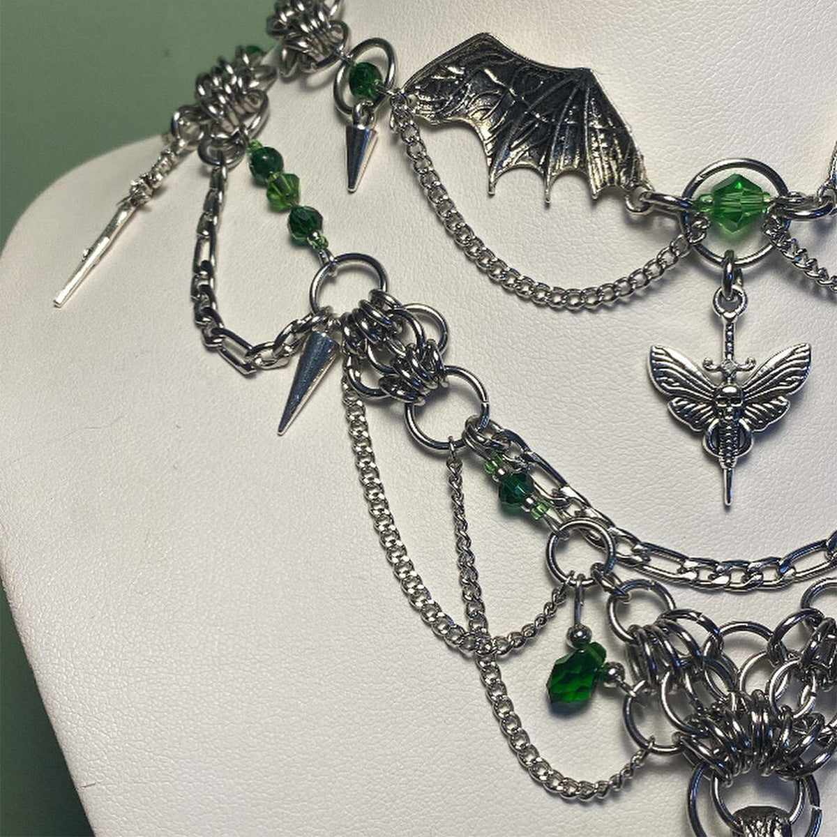 Collar de Calavera y Ángel Gótico Oscuro de Halloween para Mujer con Material de Aleación y Acabado Chapado, Diseño Geométrico, Cadena de Collar en Capas