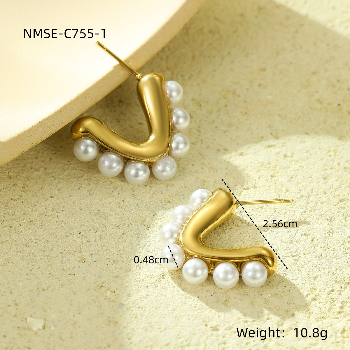 Fashionable Minimalist V-Shaped Stainless Steel Ear Studs with Pearl Inlay for Women