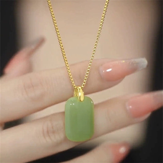Collana con Pendente Minimalista Geometrica di Lusso Verde per Donna con Catena a Scatola in Acciaio al Titanio