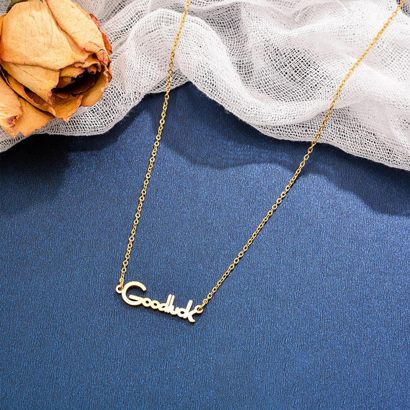 Collana da uomo con catenina corta in acciaio al titanio, placcata in oro 18 carati, con scritta "Good Luck"